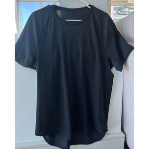 Men’s Lululemon Short Sleeve
